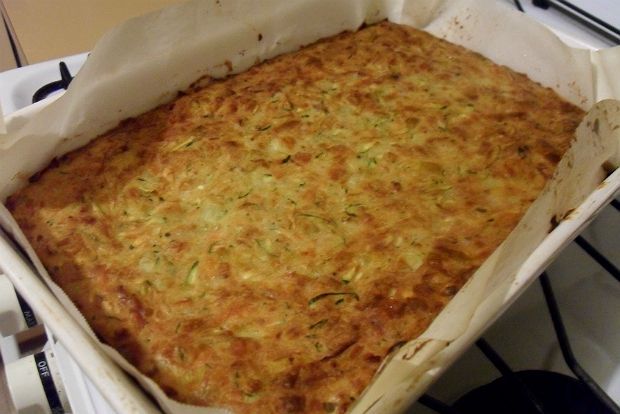 Πίτα γρήγορη και χορταστική, με λίγο απ’ όλα