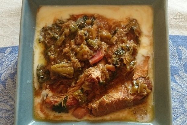 Ποιμενικό: Χοιρινή κοιλιά με πράσο, σέλινο, παντζάρια και ξινόγαλο