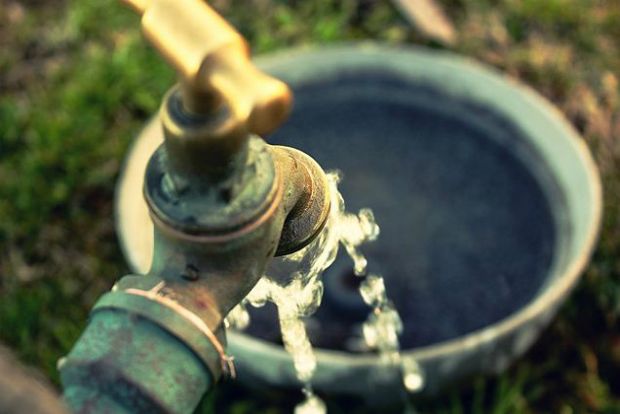 Πόσο νερό κοστίζουμε στη γη;