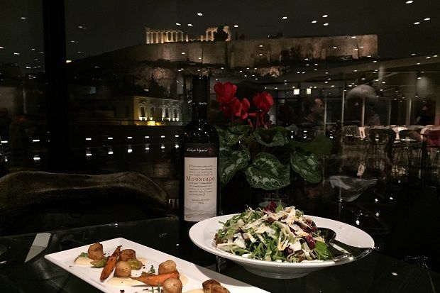 Πράσινη σαλάτα με βινεγκρέτ μανταρινιού