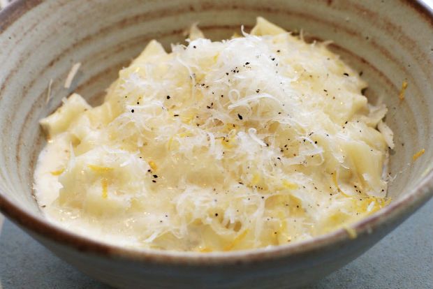 Πρωινά της Κυριακής και της σχόλης: χυλοπίτες στο γάλα