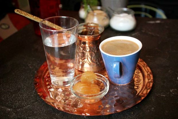 Πρωινό στην Ολλανδία: τουλούμπα και ελληνικός