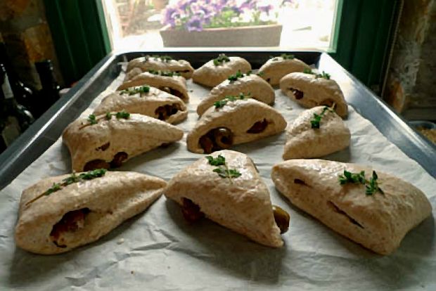 Ψωμάκια με ελιές