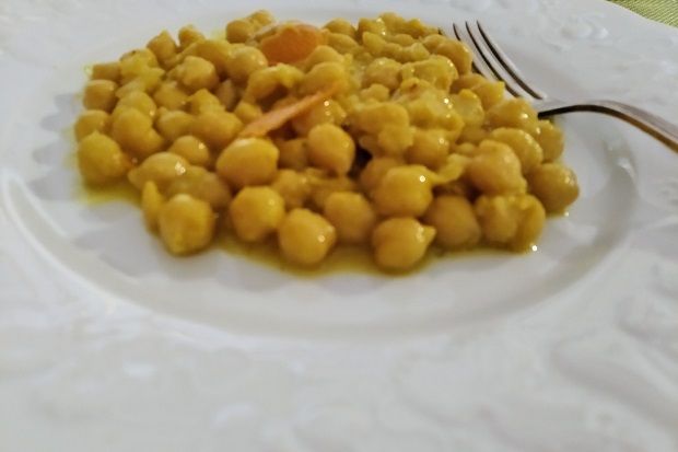 Ρεβίθια με πορτοκάλι