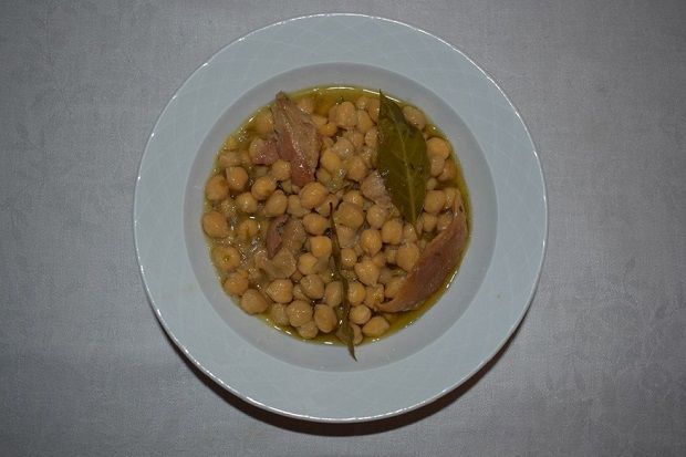 Ρεβίθια στον φούρνο με …αζήτητα