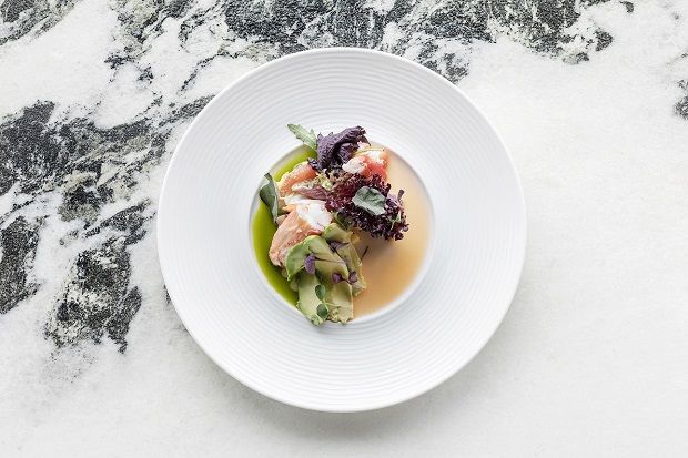 Σαλάτα με βασιλικό καβούρι