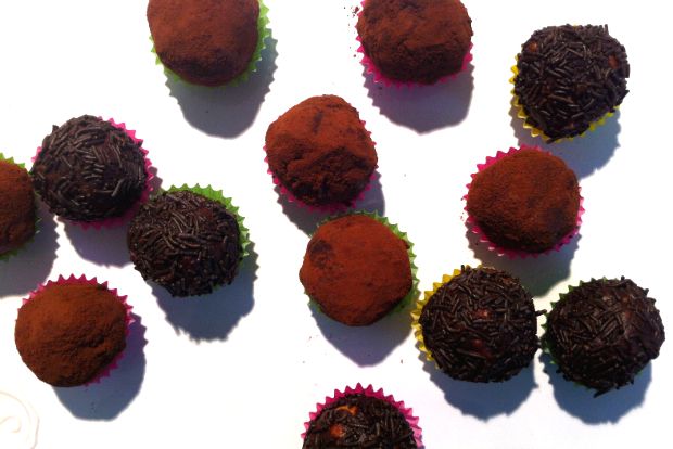 Σε σπίτια με μωσαϊκά φτιάχνουμε τρουφάκια