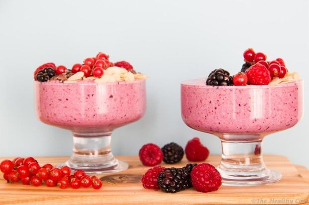 Smoothie με βρώμη και φρούτα του δάσους