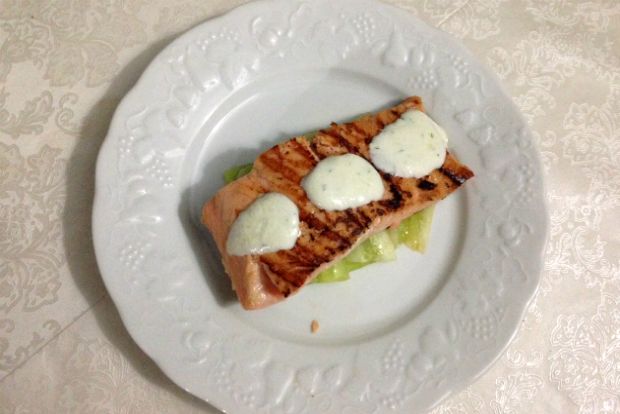 Σολομός στη σχάρα, μαριναρισμένος