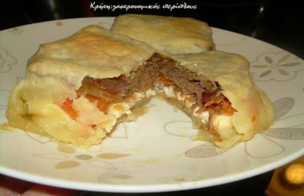 Σουχλί: ένα νόστιμο «πακετάκι» με κρέας και τυρί