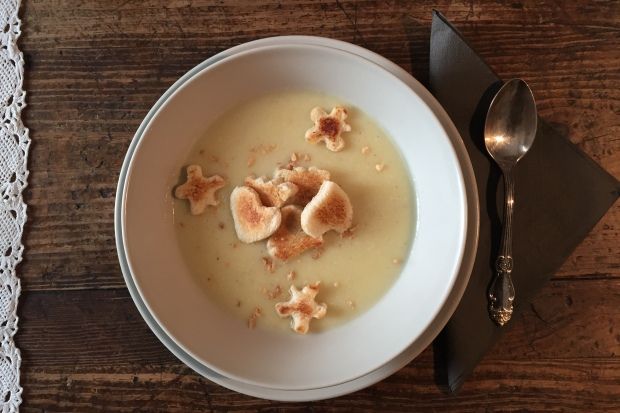 Σούπα με κασέρι και κρουτόν