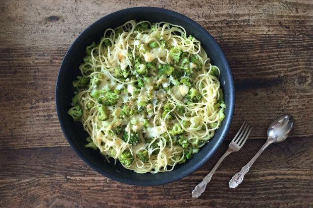 Σπαγγέτι με μπρόκολο στο φούρνο