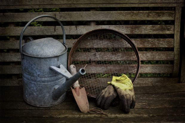 Σπορέας – οικοδόμος – εικαστικός