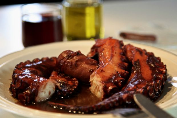 Στο κτήμα: Χταπόδι κ.ά. για αντροπαρέα