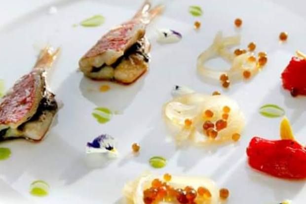 Surf ‘n’ turf, του Στέλιου Αρακά