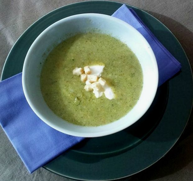 Τα χειμωνιάτικα: σούπα με μπρόκολο και πράσο