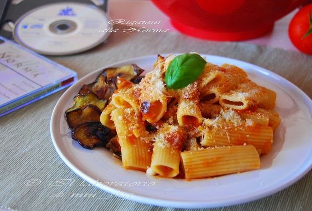 Τα ιταλικά: ριγκατόνι αλά Νόρμα