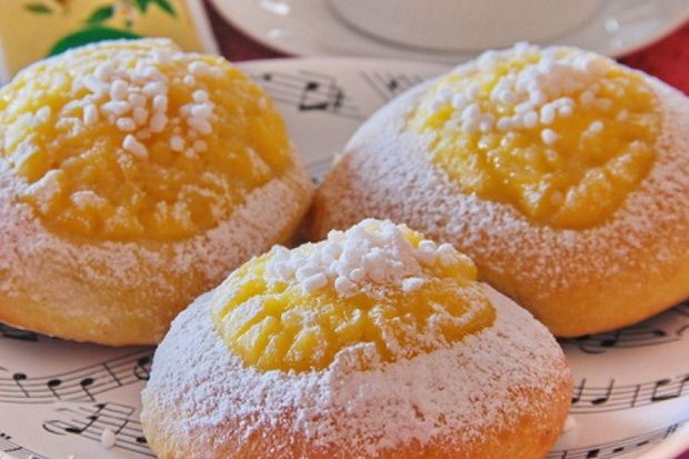 Τα ιταλικά: βενετσιάνες, αφράτα μπριός με κρέμα