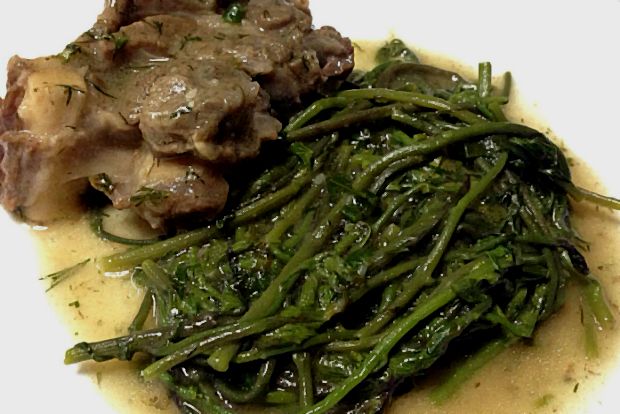 Τα κρητικά: αρνί με αβρωνιές