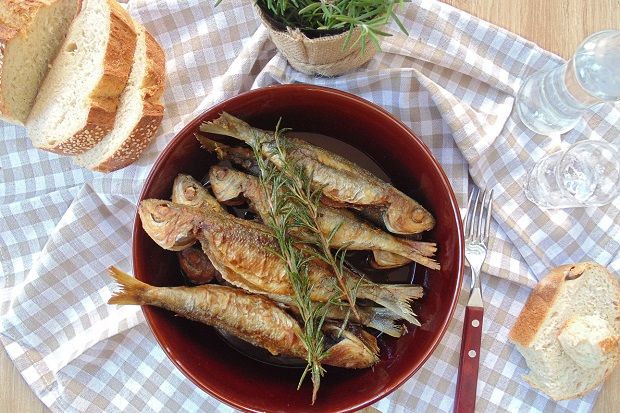 Τα Κρητικά: Γόπες σαβόρι