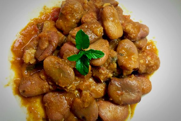 Τα κρητικά: κουκιά ξερά με άρωμα δυόσμου