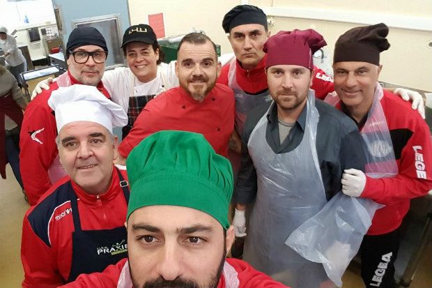 Τα μελομακάρονα της αγάπης στο Τζάνειο