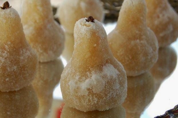 Τα σπουδαία αμυγδαλωτά της θείας Αννούλας