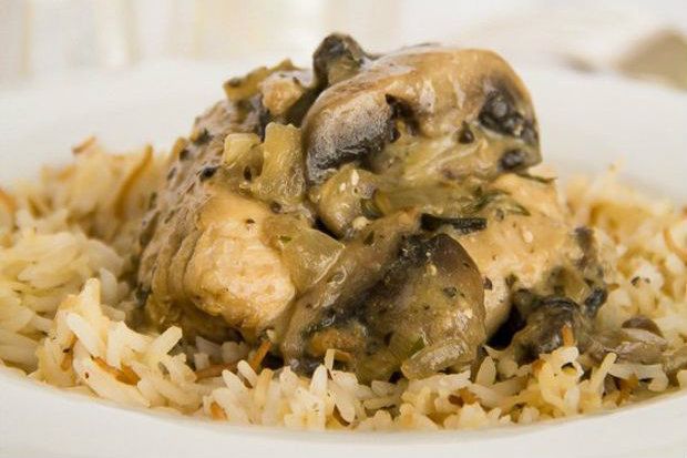 Όταν το κοτόπουλο συνάντησε την παρέα της μουστάρδας, των μανιταριών και του εστραγκόν