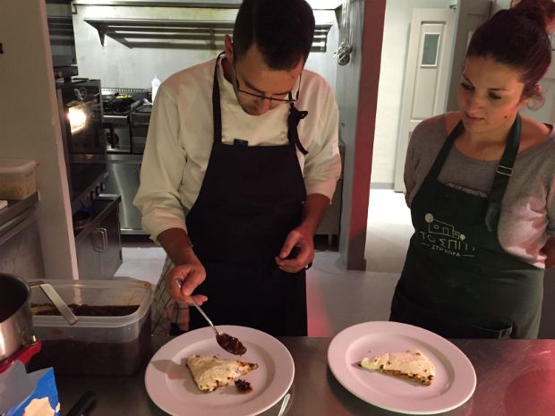 Τάρτα με κοπανιστή και γλυκοπικάντικο σταφύλι
