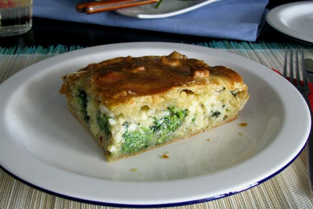 Τάρτα σκεπαστή με μπρόκολο, ρύζι και τυρί