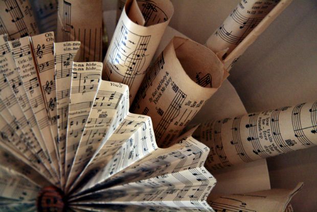 Τι ακούμε όταν μαγειρεύουμε;