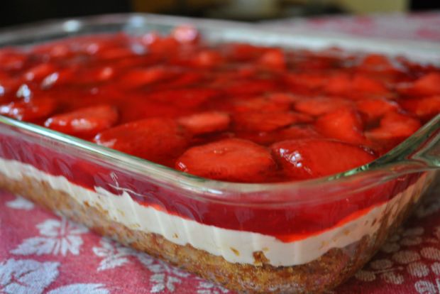 Το φραουλένιο γλυκάκι της γιαγιάς
