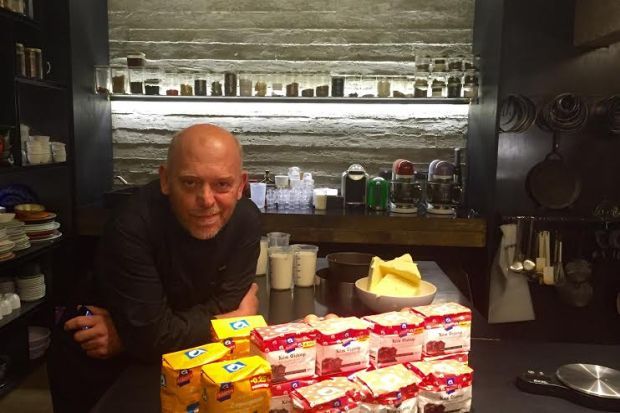 Το σοκολατένιο κέικ του Στέλιου Παρλιάρου