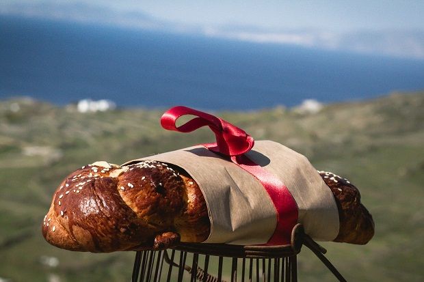 Το τηνιακό τσουρέκι του Ευριπίδη