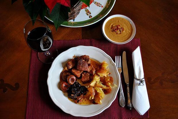 Το τραπέζι της γιορτής: αρώματα στο φαγητό και το ποτήρι