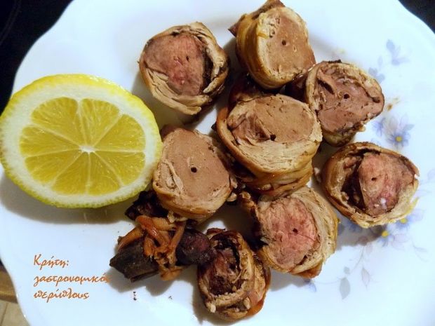 Τσικνίζουμε: Μενούζα, το ατομικό σας κοκορέτσι