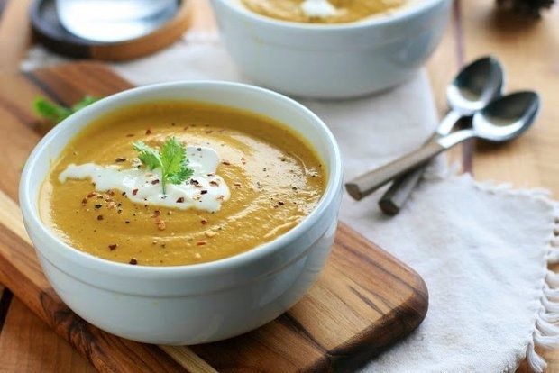 Βελούδινη κολοκυθόσουπα με γιαούρτι