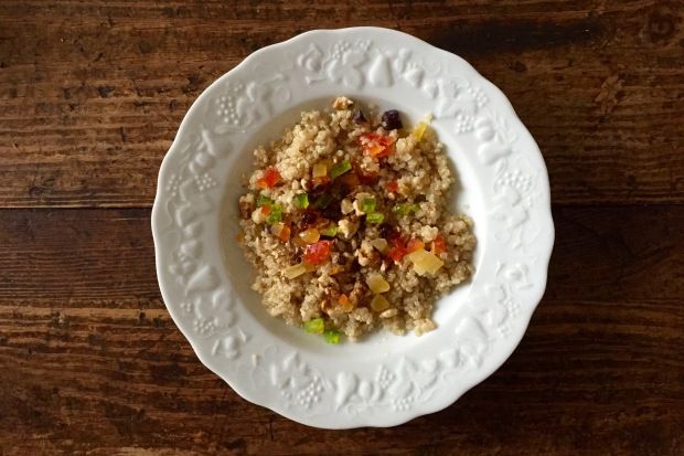 Υπέρ-πρωινό με κινόα, μέλι και καρύδια