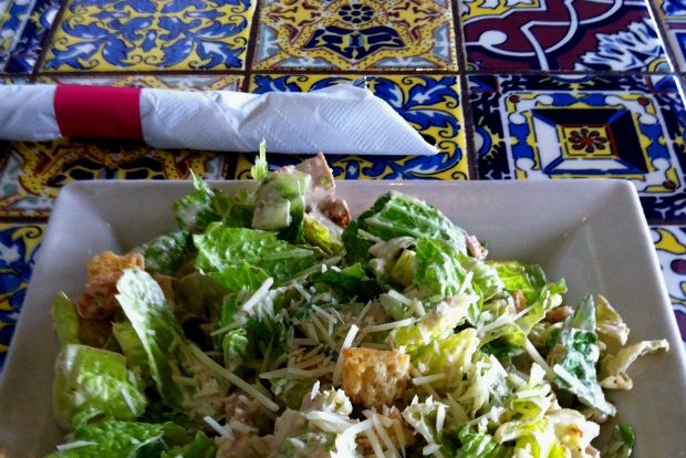 Ζήτω ο Καίσαρας και η σαλάτα του!